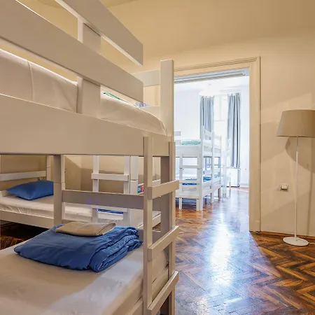 旅馆 Booking Bnb 贝尔格莱德