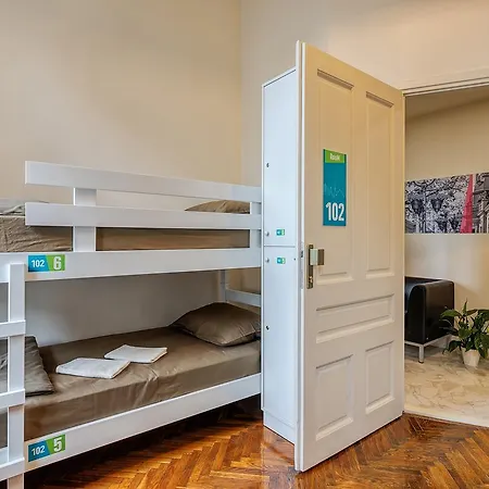 Auberge de jeunesse Booking Bnb *